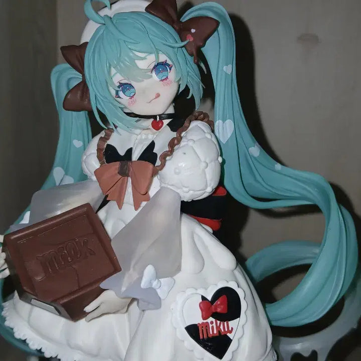 [BUNJANG] Miku Chocolate Tirol Figure / 미쿠 초코 티롤 피규어
