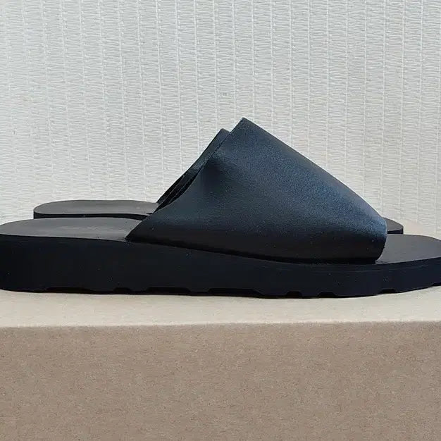 [SOLD OUT] 식스핏 슬리퍼270 남성 사무실 회사 학생 슬리퍼 샌들 새상품