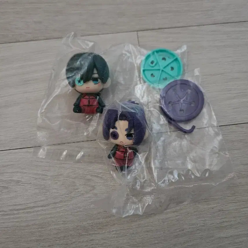 [BUNJANG] Blue Lock Button Eyes Gacha Set: Rin Itoshi &amp; Leo Mikage / 블루록 단추 눈 가챠 이토시 린, 레오 일괄