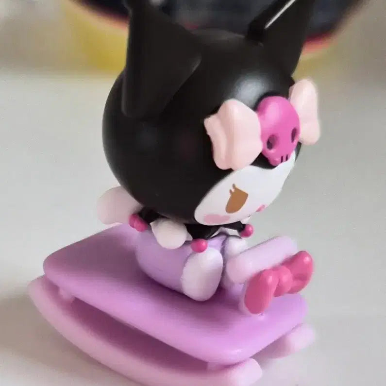 [BUNJANG] Kuromi Skateboarder Figure / 쿠로미 피규어