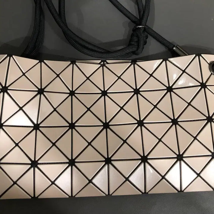 [BUNJANG] Bao Bao Crossbody Bag / 바오바오크로스백