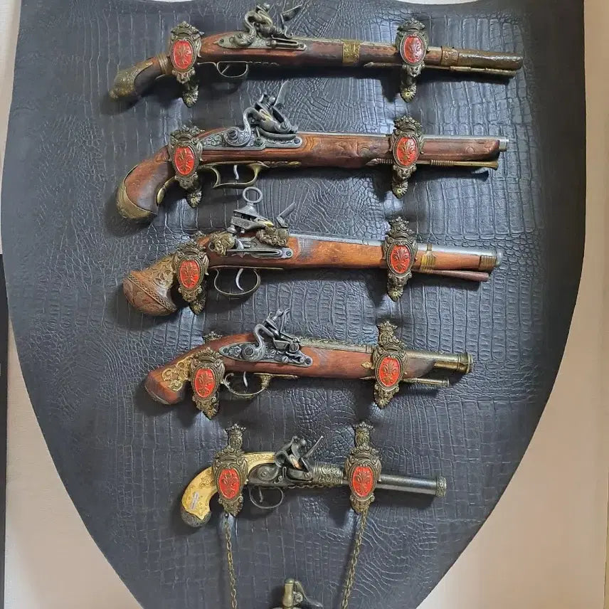 [BUNJANG] Antique Spanish Flintlock Set with Display Shield / 앤틱 [ 스페인 ] 화승총 인테리어 장식품 세트