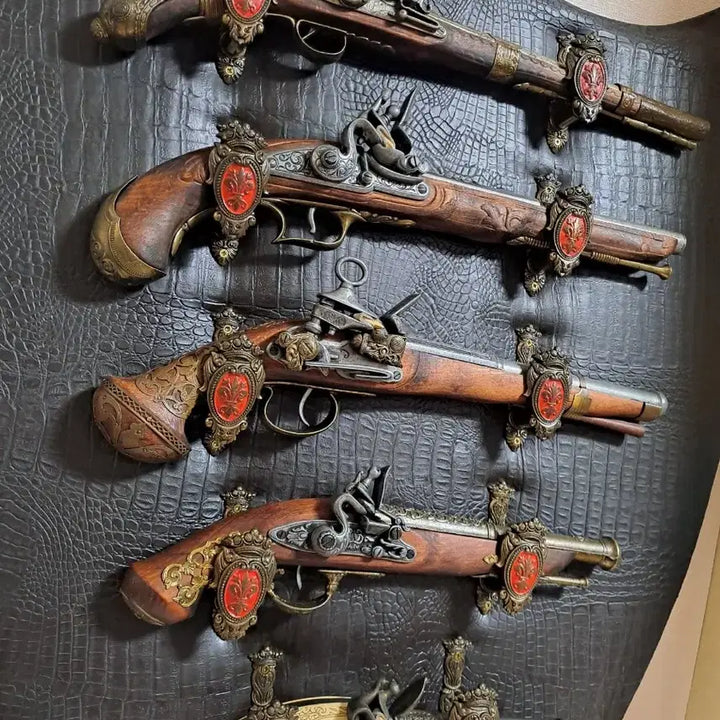 [BUNJANG] Antique Spanish Flintlock Set with Display Shield / 앤틱 [ 스페인 ] 화승총 인테리어 장식품 세트