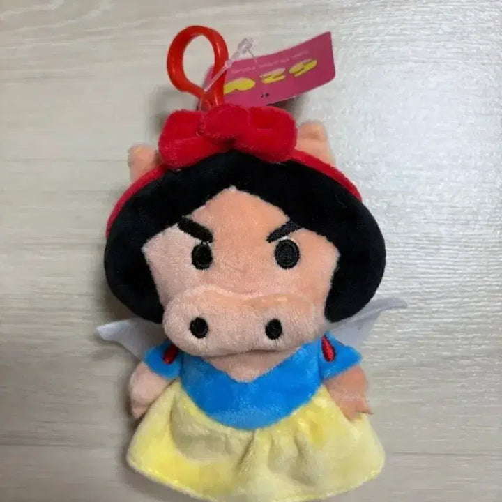 [BUNJANG] Crayon Shin-chan Crying Monkey Snow White Costume Keychain Doll New / 짱구 부리부리대마왕 산리오 헬로키티 미피 백설공주 키링인형 새상품
