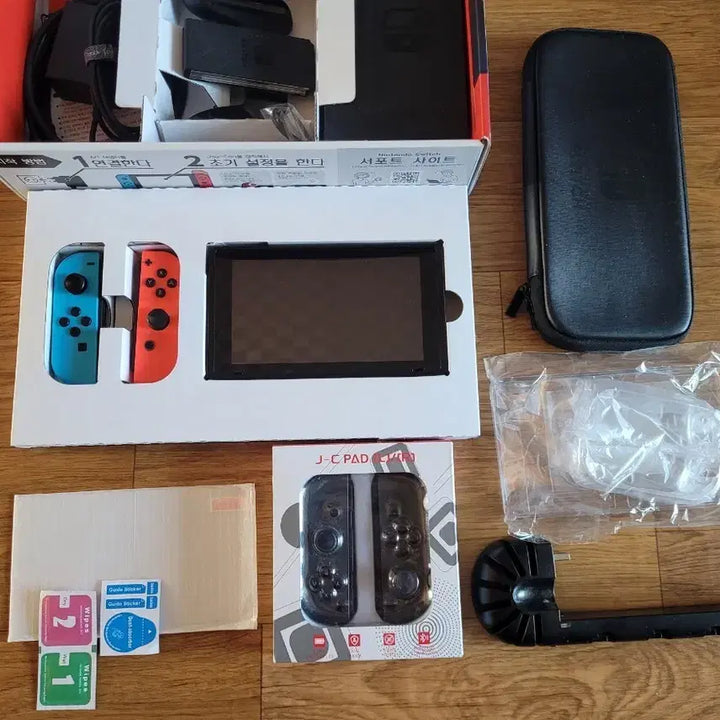 [BUNJANG] Nintendo Switch Gen 1 (Battery Improved) Console with Extra Joy-Cons and Accessories / 닌텐도스위치 1 베터리개선판 +악세+추가조이콘 팝니다