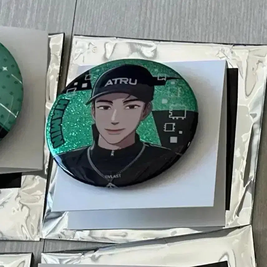 [BUNJANG] P.LAYBACK Caligo2 Can Badge Hamin B / 플레이브 칼리고2 캔뱃지 (하민b)