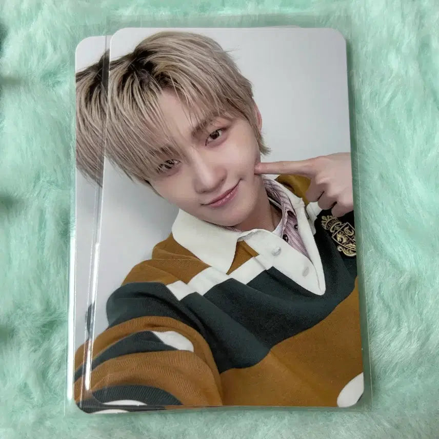[BUNJANG] TWS SEVENTEEN Compact Blush Version Jihoon Album Photocard / 투어스 컴팩트 blush 버전 지훈 앨범 포카 양도 블러쉬