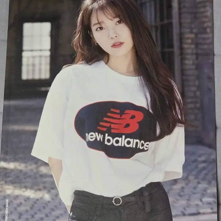 [BUNJANG] IU New Balance Photobook / 희귀 아이유 iu 화보집 뉴발란스