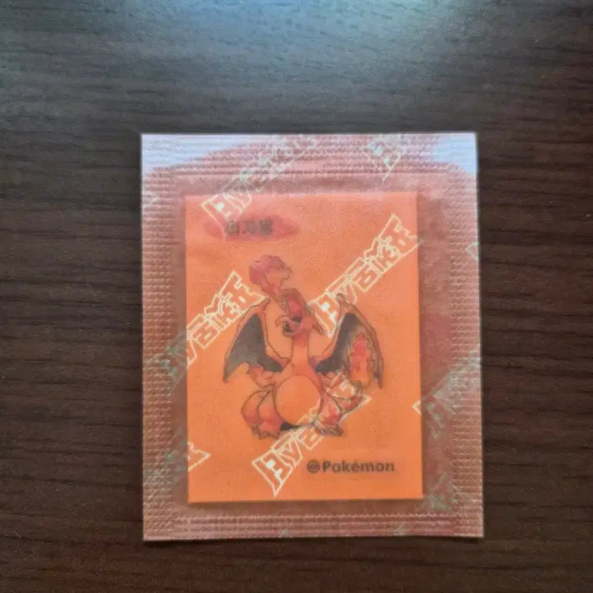 [SOLD OUT] 포켓몬 30주년 초판 리자몽 띠부씰