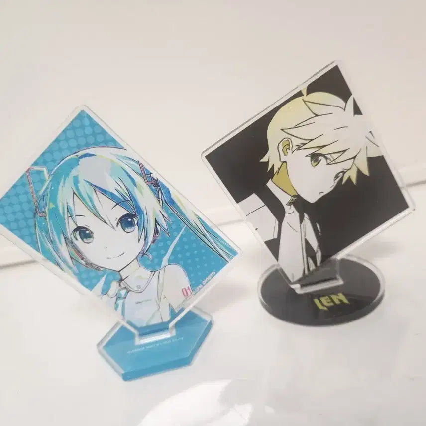 [BUNJANG] Kagamine Len &amp; Hatsune Miku Acrylic Stand / 카가미네 렌 하츠네 미쿠 아크릴
