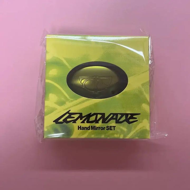 [BUNJANG] Aespa Winter Lemonade Pop-up Mirror (Sealed) / 미개봉) 윈터 에스파 레몬에이드 팝업 거울