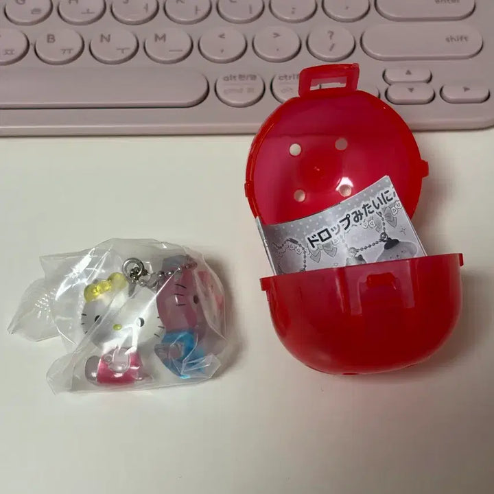 [BUNJANG] Sanrio Kitty Nakayoshi Drop Charm Bookmark / 산리오 키티 나카요시 드롭 참 메지루시