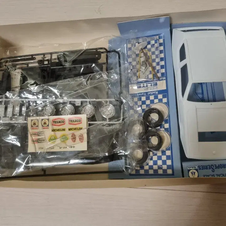 [BUNJANG] Tsukuda Lotus Elite 1/24 Scale Model Kit / 고전프라 츠쿠다 로터스 엘리트