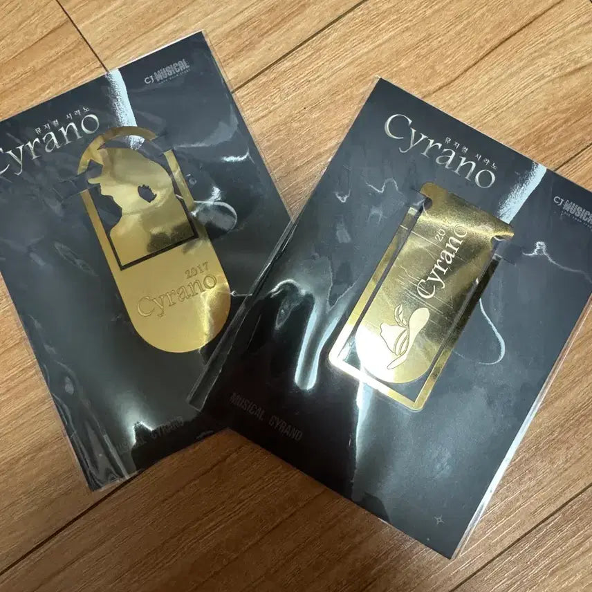 [BUNJANG] Musical Cyrano Bookmark Set (2 pcs) / 뮤지컬 시라노 책갈피 2개 세트