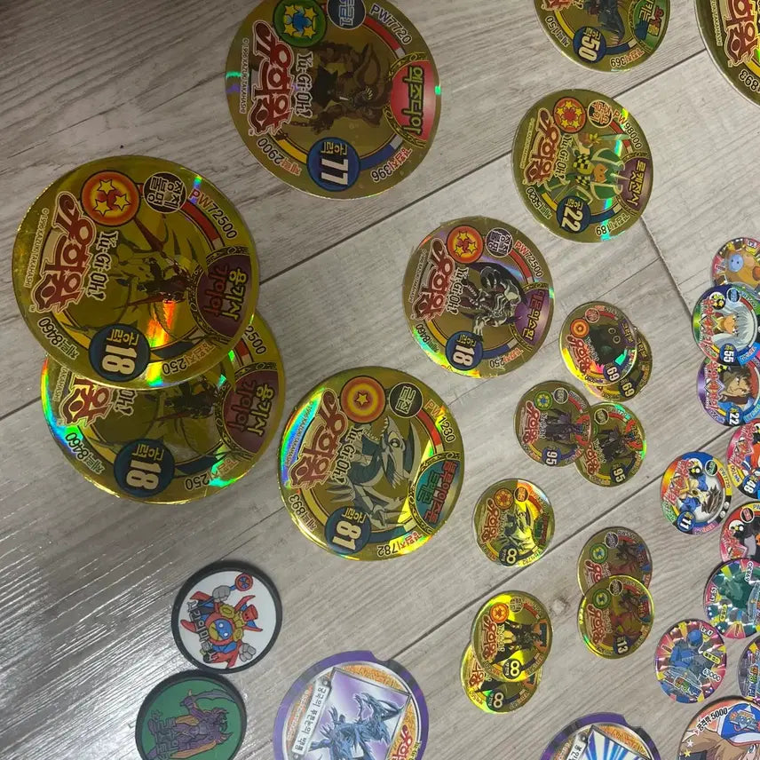 [BUNJANG] Vintage MapleStory &amp; Yu-Gi-Oh! Ttakji Bundle / 급처) 고전 메이플스토리 딱지+유희왕 딱지 S급 특가 일괄