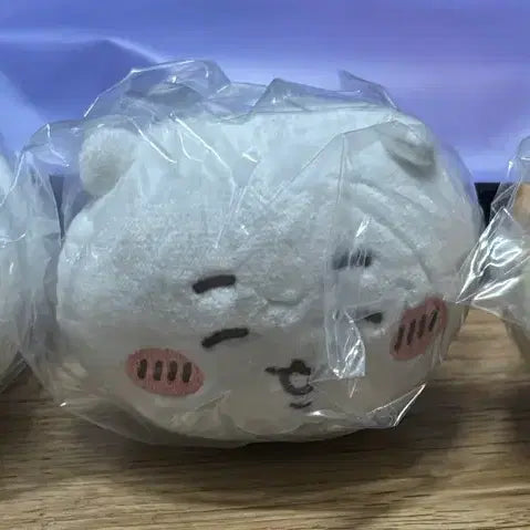 [BUNJANG] Chiikawa Lying Down Gacha Figure, Shisa / 치이카와 엎드린 가챠 치이카와 시사