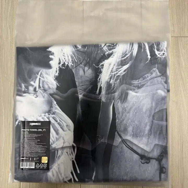 [BUNJANG] LE SSERAFIM Photo Towel / [OS] 르세라핌 포토 타월