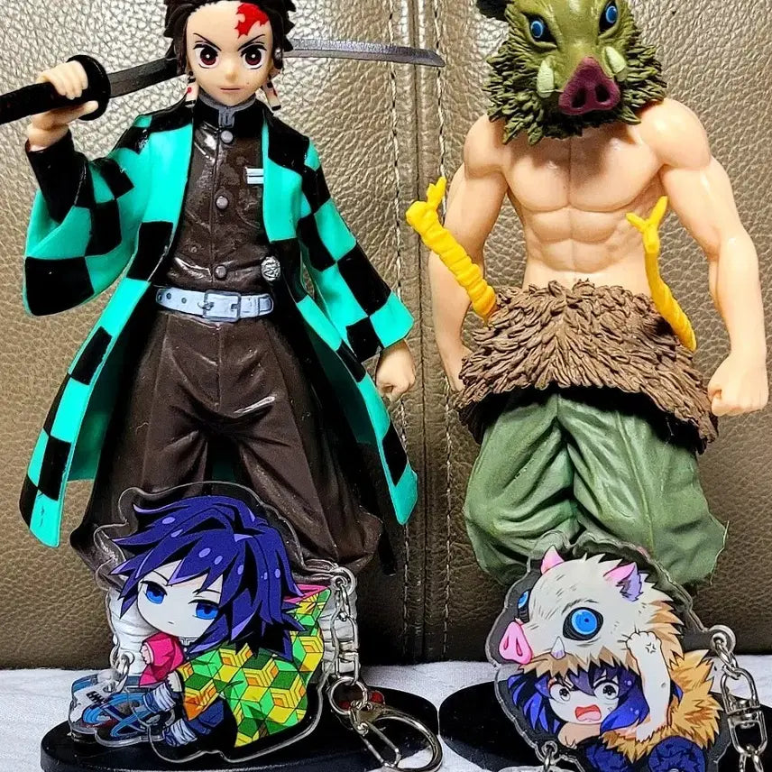 [BUNJANG] Demon Slayer 4-Piece Goods Set / 귀멸의 칼날 피규어 굿즈 4종 세트