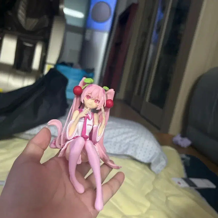 [BUNJANG] Cherry Miku Plush Doll / 체리미쿠