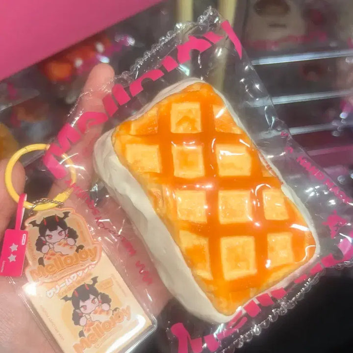 [BUNJANG] Melloyjoy Waffle Squishy (Renewed Version) / 멜로조이 리뉴얼 버전 와플 말랑이