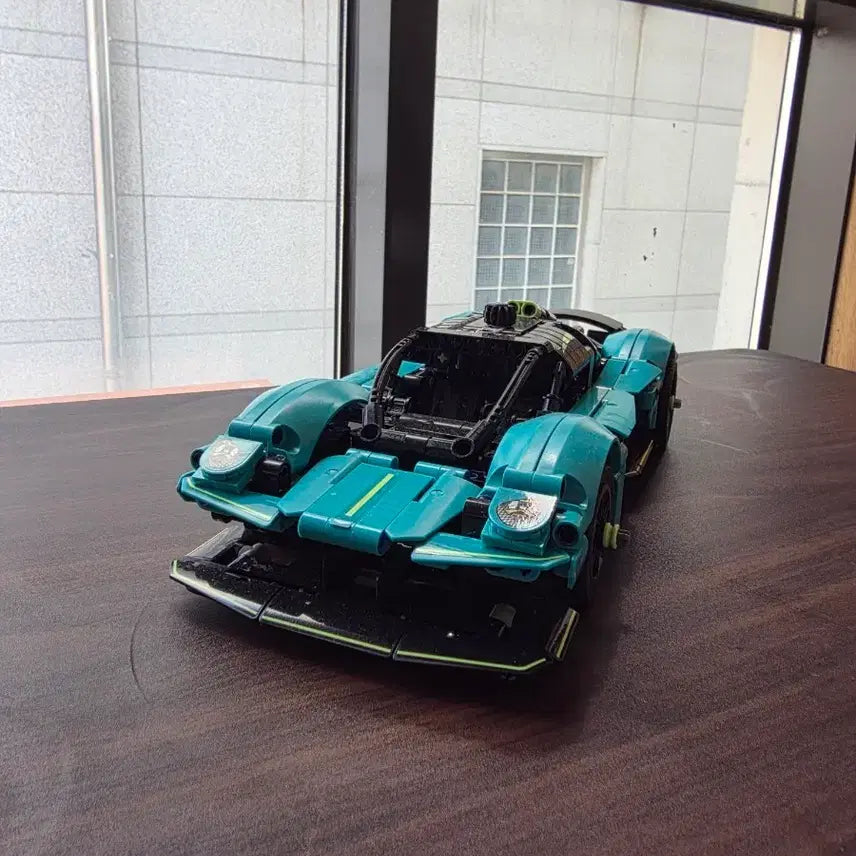 [BUNJANG] LEGO Technic Aston Martin Valkyrie / 레고 테크닉 애스턴마틴 발키리