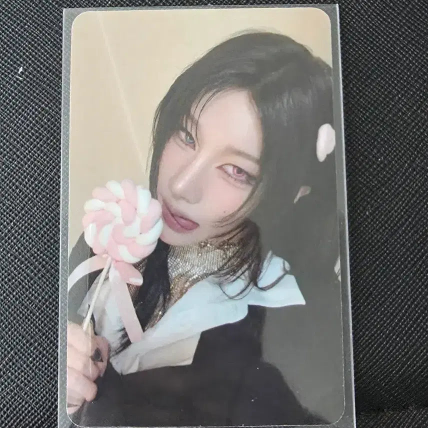 [BUNJANG] Xlov Louis Offik Lucky Draw Candy Version / Xlov 루이 offik 럭드 사탕.ver