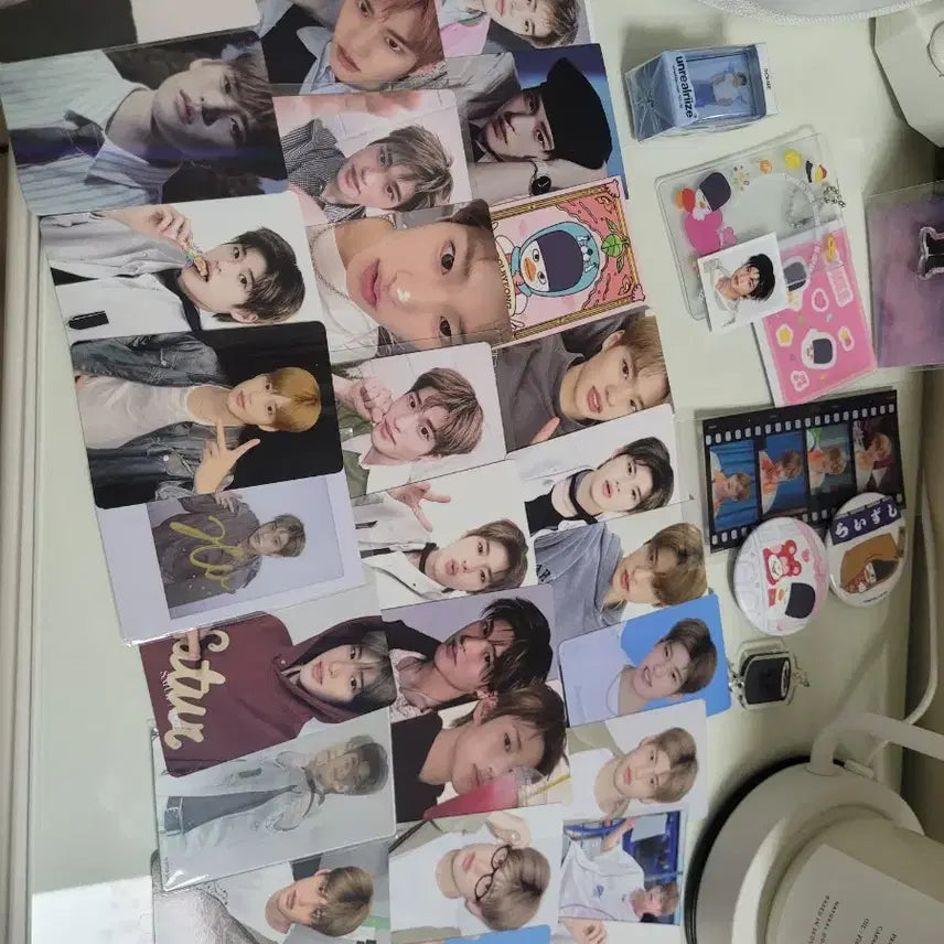 [BUNJANG] IVE SOHEE Lucky Draw Acrylic Rising Concert Sealed Bundle Set / 소희 희귀포카(20장 이상)/미개봉 일괄