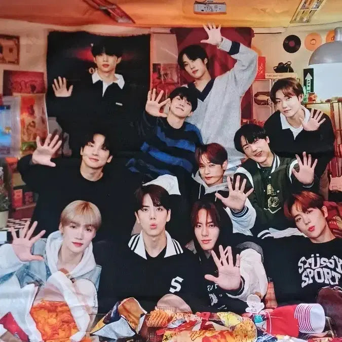 [BUNJANG] THE BOYZ THE AZIT 5th Anniversary Fabric Poster / 더보이즈 THE AZIT 5주년 패브릭 포스터