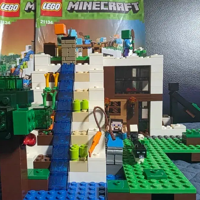 [BUNJANG] LEGO Minecraft 21134 Waterfall Base / 레고 마인크래프트 21134 폭포 기지 팝니다.