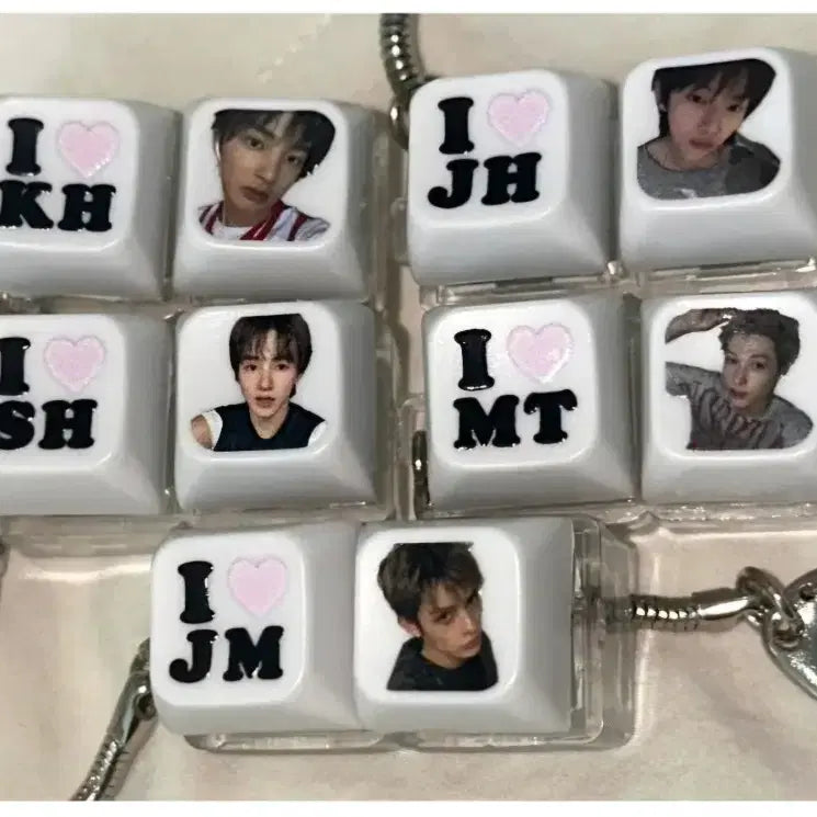 [BUNJANG] ILLIT Juhyun 2-Ring Keyring / 코르티스 키캡키링 -주훈