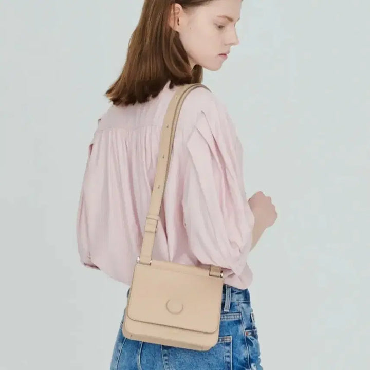 [BUNJANG] Koimooi Mini A Bag Beige / 코이무이 미니 에이 백 Mini A Bag