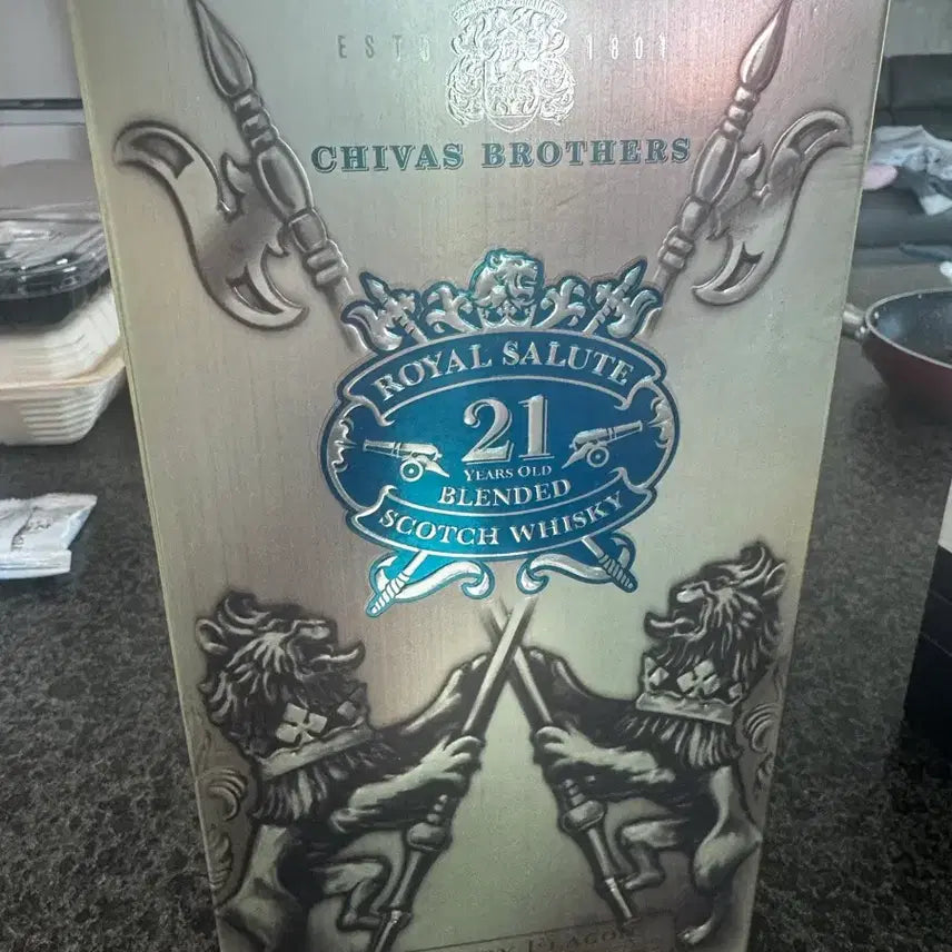 [BUNJANG] Royal Salute 21 Year Old Ruby Flagon Whisky / 로얄 살루트 21년산 루비 플라곤 위스키"}
