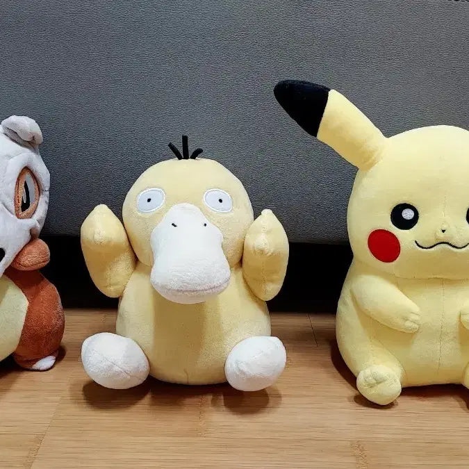 [BUNJANG] Pikachu, Psyduck, and Cubone Plush Dolls / 피카츄, 고라파덕, 탕구리 인형 각각 판매(종류별 가격 다름)