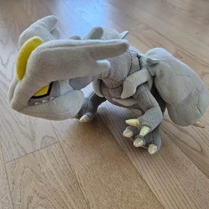 [BUNJANG] Pokemon Reshiram Plush Doll / 포켓몬스터 큐레무 봉제인형