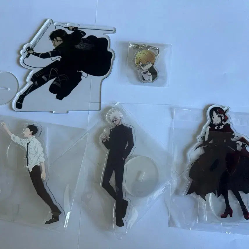 [BUNJANG] Levi, Gojo, Kaguya, A Silent Voice Acrylic Stand &amp; Aqua Keychain (Unofficial) / 비공굿 리바이, 고죠, 카구야, 목소리의 형태 아크릴 스탠드, 아쿠아키링