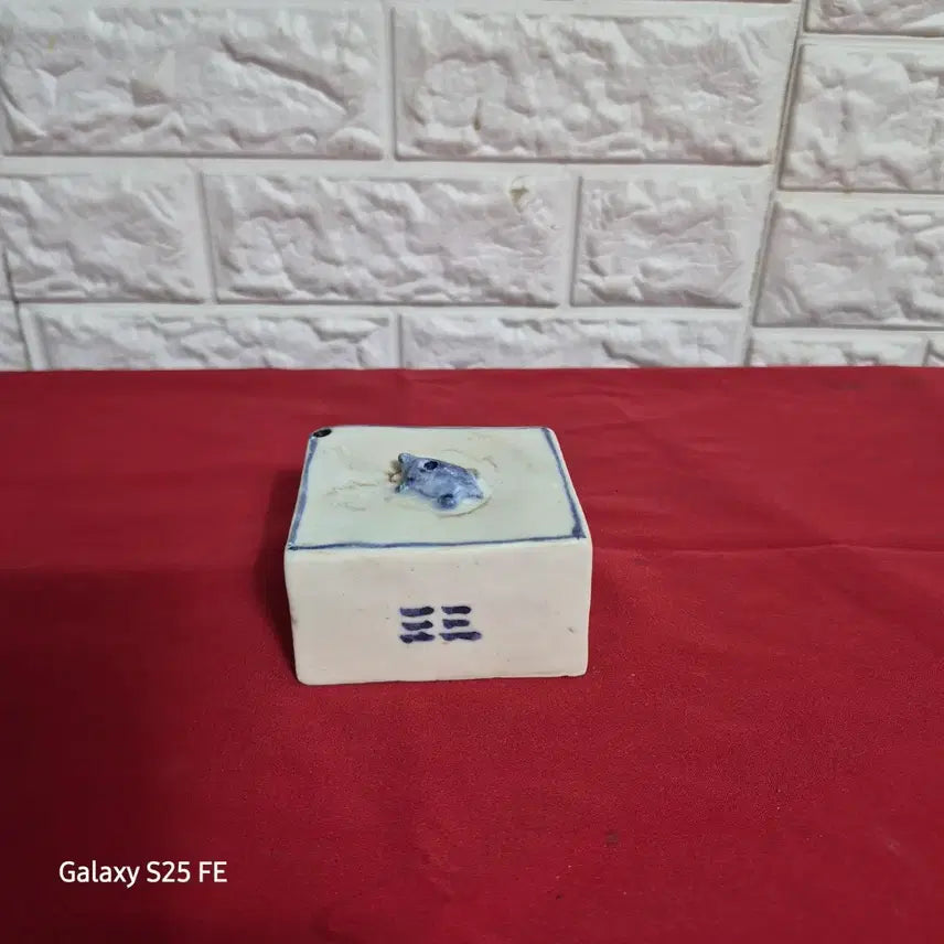 [BUNJANG] Bunwon White Porcelain Square Turtle Water Dropper / 분원백자 연적