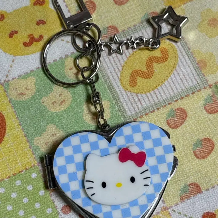 [BUNJANG] Sanrio Hello Kitty Heart Mirror Keychain / 산리오 키티거울 키티하트키링