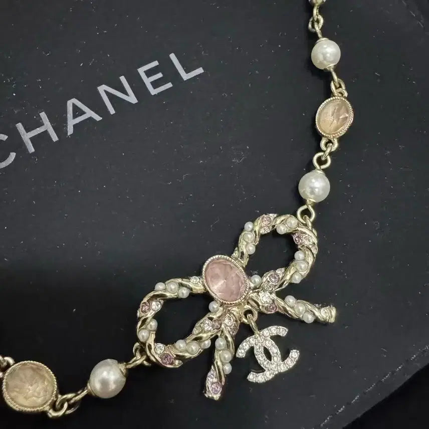 [BUNJANG] Chanel Pearl Ribbon Necklace / 샤넬 진주 리본 목걸이