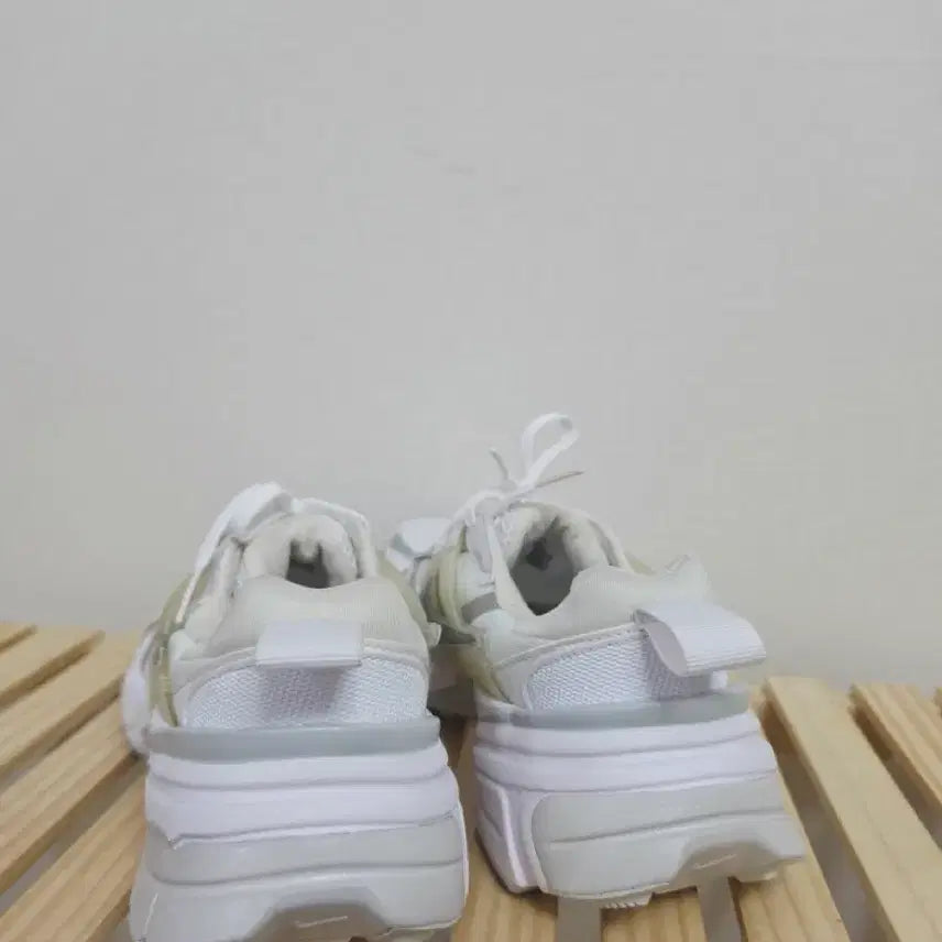 [BUNJANG] Nike V2K Run 245mm Sneakers / 245나이키 V2K 런  -1057