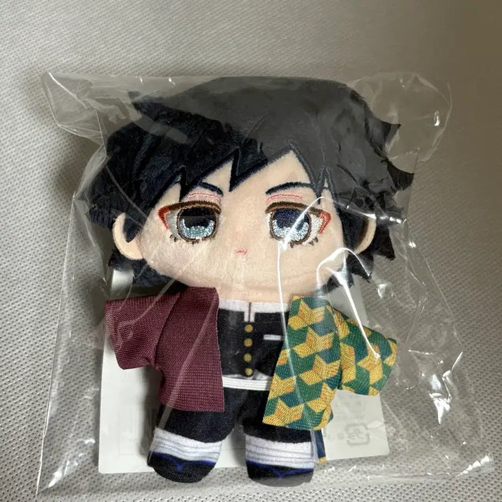 [BUNJANG] Demon Slayer Giyu Itunui Figure / 귀멸의칼날 기유 이츠누이 패티쓰리