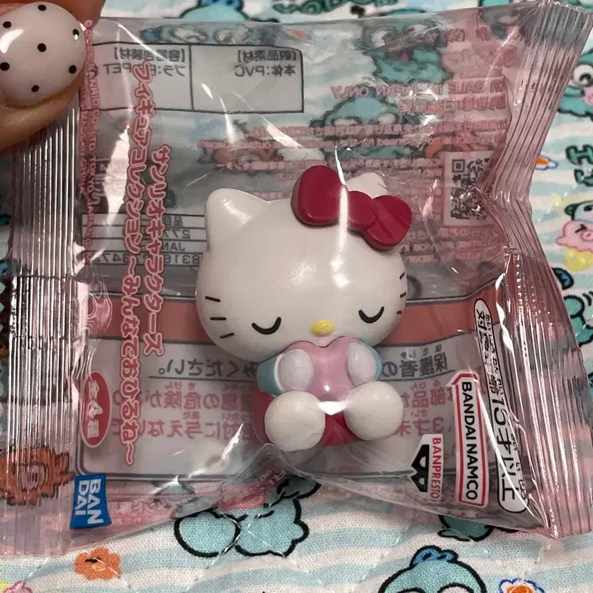 [BUNJANG] Hello Kitty Figure / 헬로키티 피규어