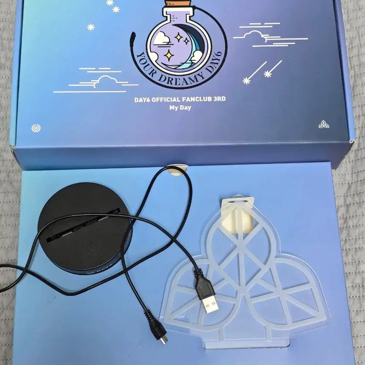 [BUNJANG] Day6 My Day 3rd Gen Mood Lamp &amp; 6th Gen Kit Bundle Set (Unsealed) / 데이식스 마이데이 3기 무드등 6기 키트 미개봉 일괄양도