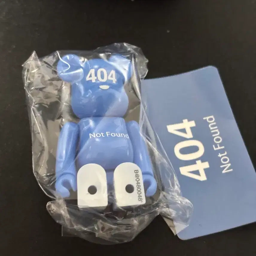 [BUNJANG] Be@rbrick IVE 404 Not Found Designer Figure / 베어브릭 아이브+404
