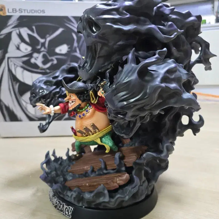 [BUNJANG] LB-STUDIOS One Piece Marshall D. Teach Figure (Unsealed) / LB-STUDIOS 원피스 마샬 D. 티치 레진 피규어 개봉양품