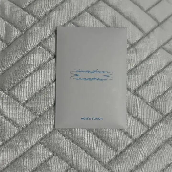 [BUNJANG] LE SSERAFIM Momstouch Collaboration Photocard Set / 르세라핌 맘스터치 콜라보 포카 세트