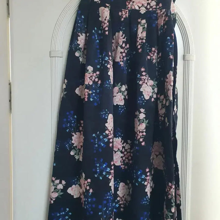 [BUNJANG] Minjuhwa Hanbok Night Garden Set (Jeogori and Heorimachi Skirt) / 생활한복 민주화한복 밤의정원 세트(저고리 허리치마)