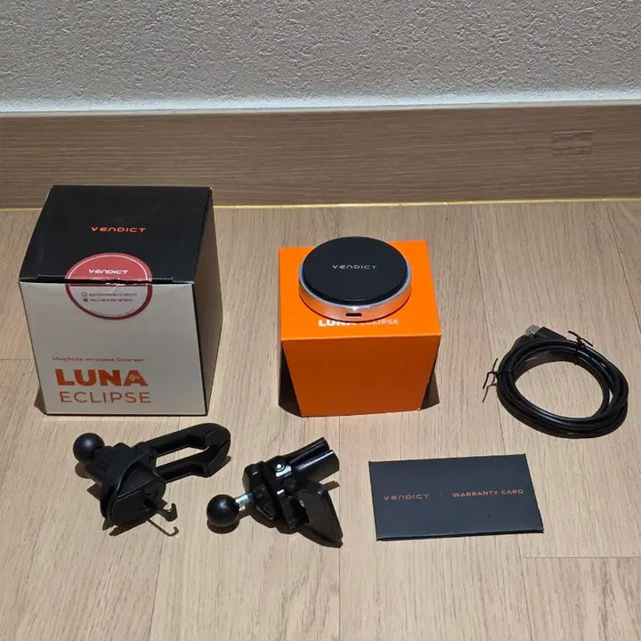 [BUNJANG] Benedict Luna Eclipse MagSafe Charging Stand / 벤딕트 루나 이클립그 맥세이프 충전 거치대