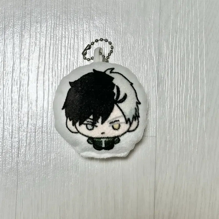 [BUNJANG] Wind Breaker Sakura Cushion Keyring / 윈드브레이커 윈브레 사쿠라 쿠션키링 키리몽님 통판 팔아요