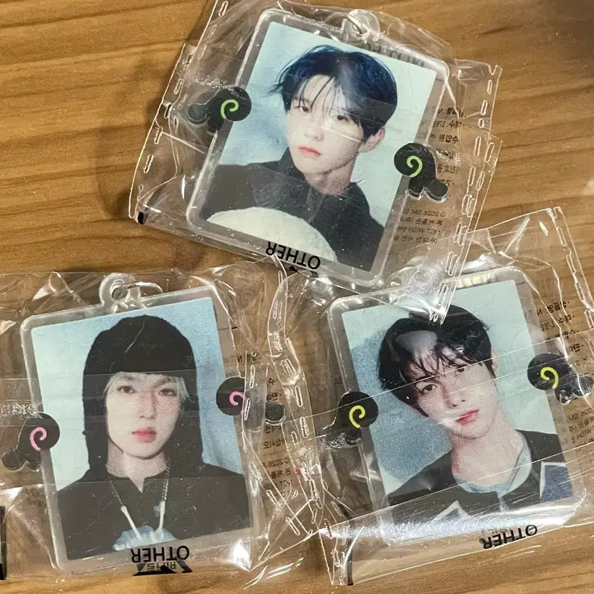 [BUNJANG] NCT Wish Melon Pan Keyring Bundle Set / 일괄 양도) 엔시티 위시 미개봉 멜론팝 키링 안테로스 중복 처분 급처