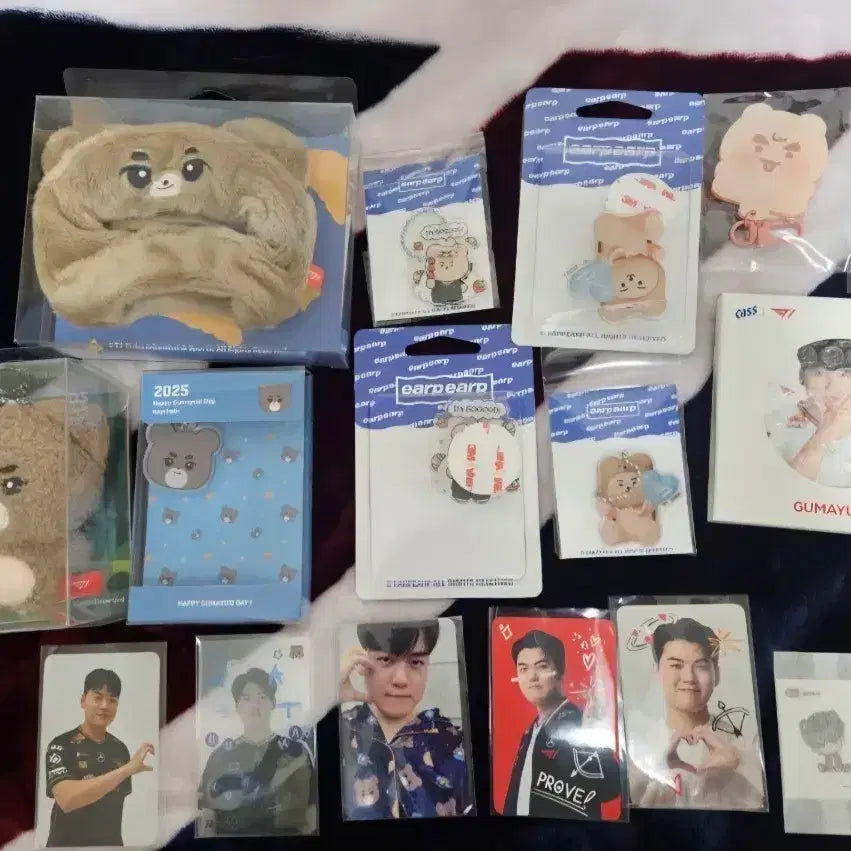 [BUNJANG] Gumayusi Bundle Set Official &amp; Unofficial Goods / 구마유시 굿즈(공식+비공식) 일괄 양도